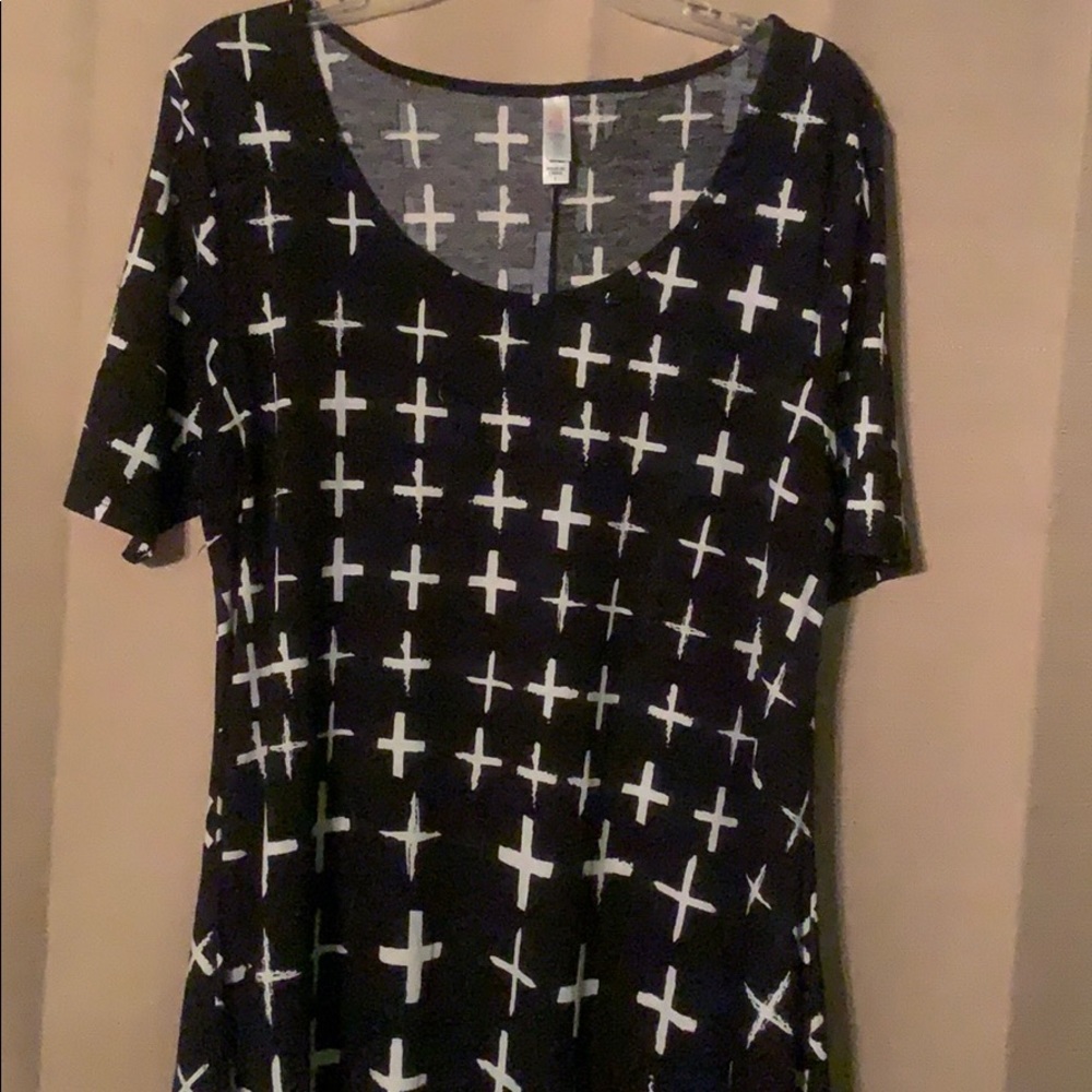 Lularoe perfect tee